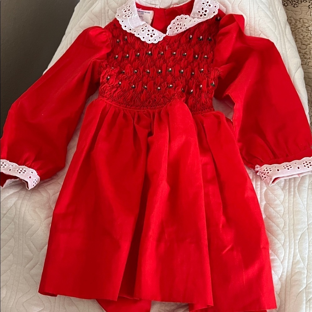 Vintage 1980's Polly Flinders Hand-Smocked White Collar Red Holiday Dress